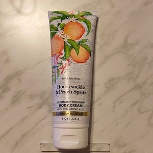 New Bath & Body Works Body Cream Honeysuckle & Peach Spritz